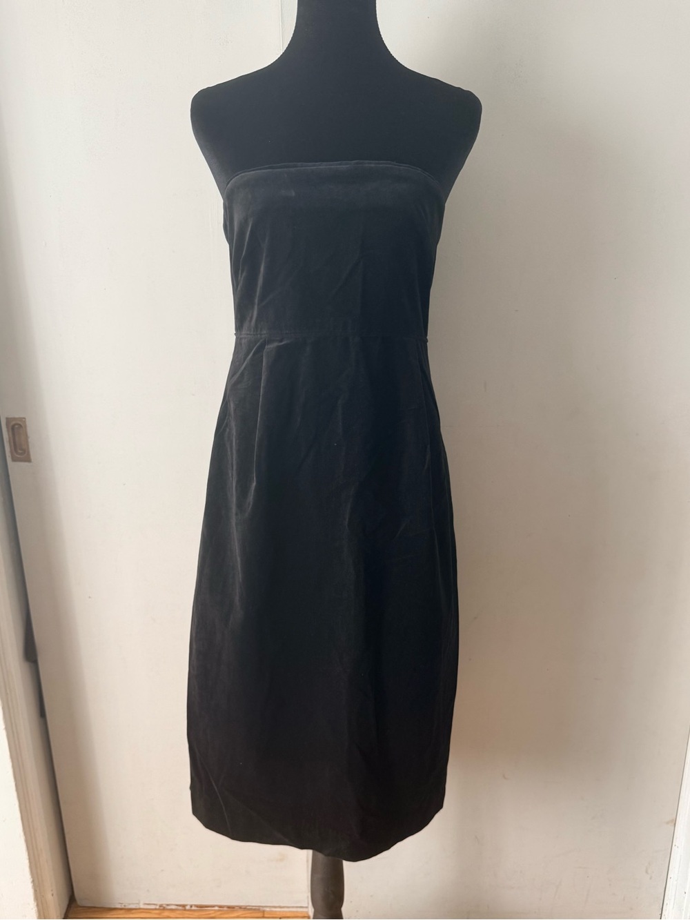BITTEN Strapless Black velvet Women's Dress - Classic Evening Style Sze 12